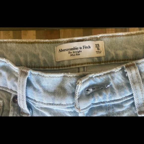 Abercrombie & Fitch Mid Rise The Straight Jeans - Picture 7 of 11
